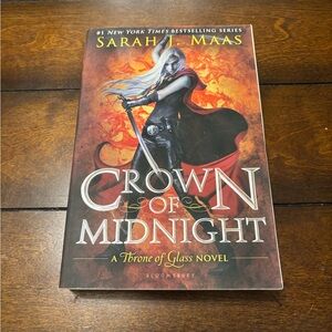 Crown of Midnight by Sarah J. Maas